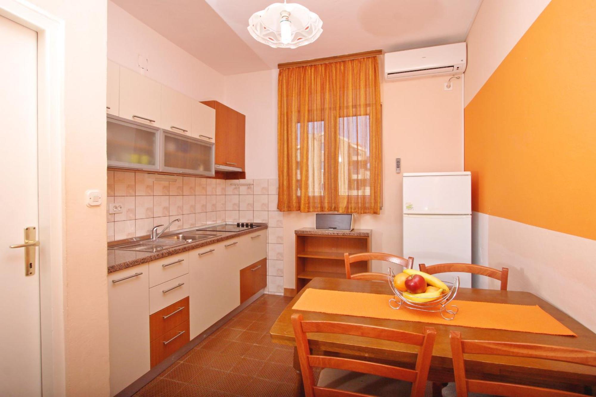Apartments And Rooms Vesna Novalja Exterior photo